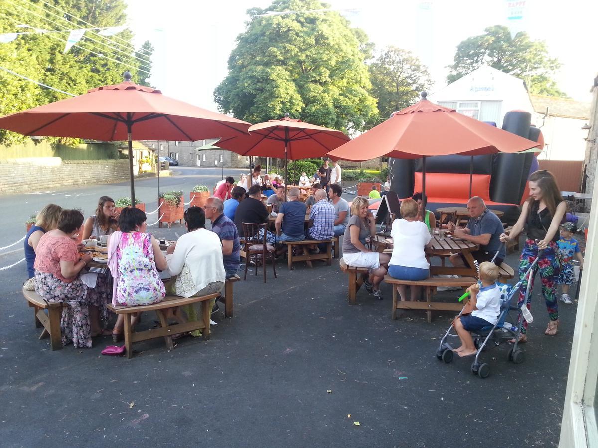 The Black Horse Hellifield Exterior photo