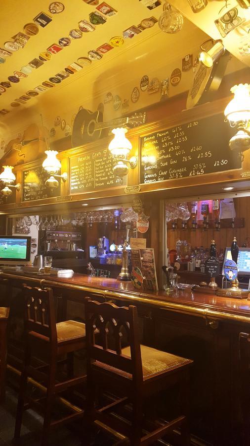 The Black Horse Hellifield Exterior photo