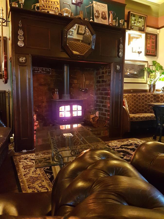 The Black Horse Hellifield Exterior photo